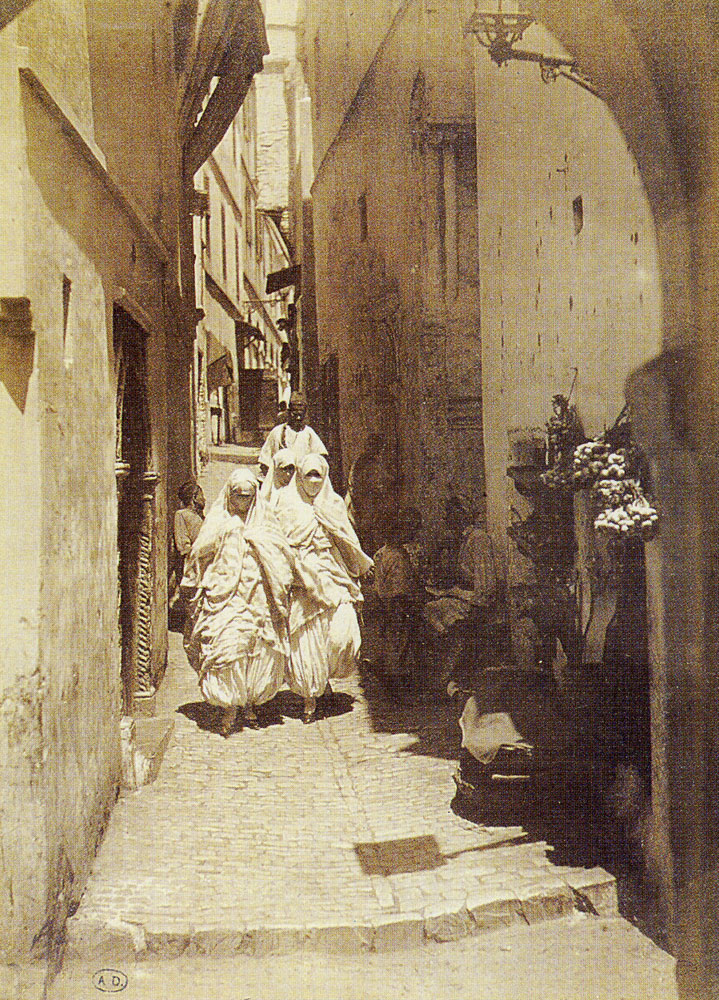 Anonymous - Moorish women in a street of the kasbah, Algiers