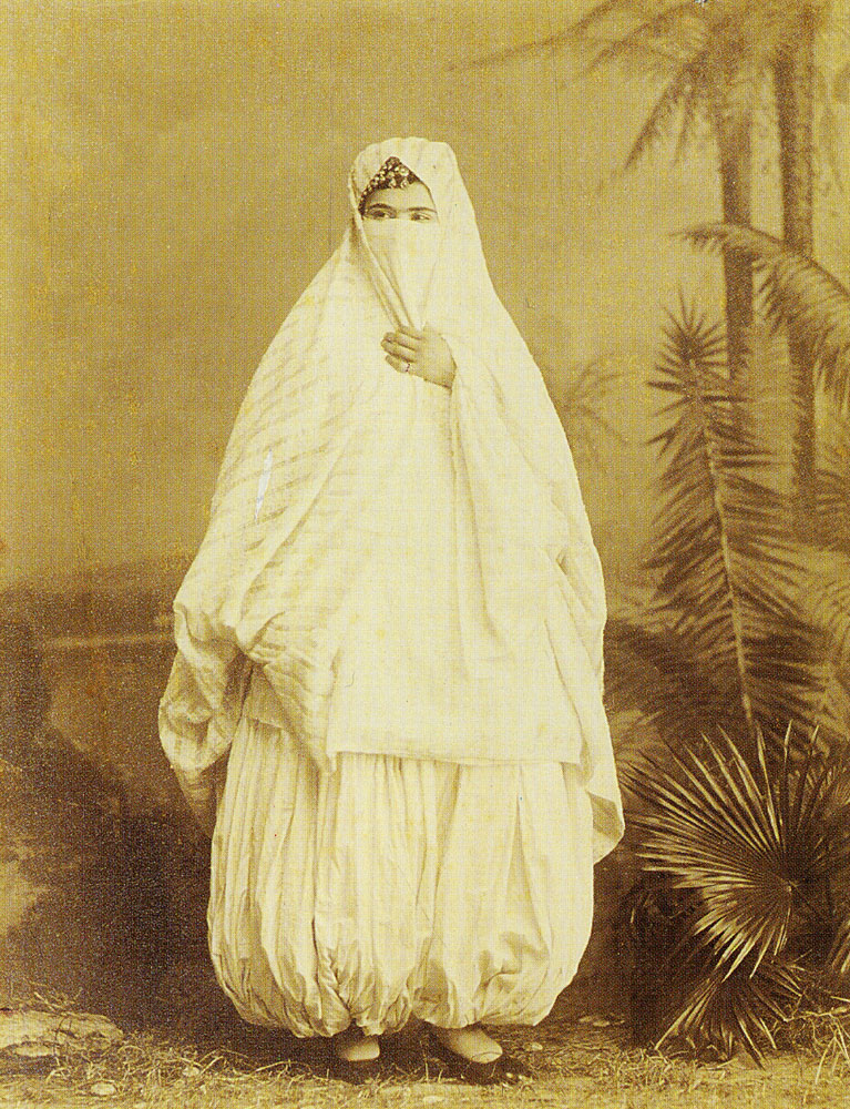 Anonymous - Studio portrait of a Moorish woman